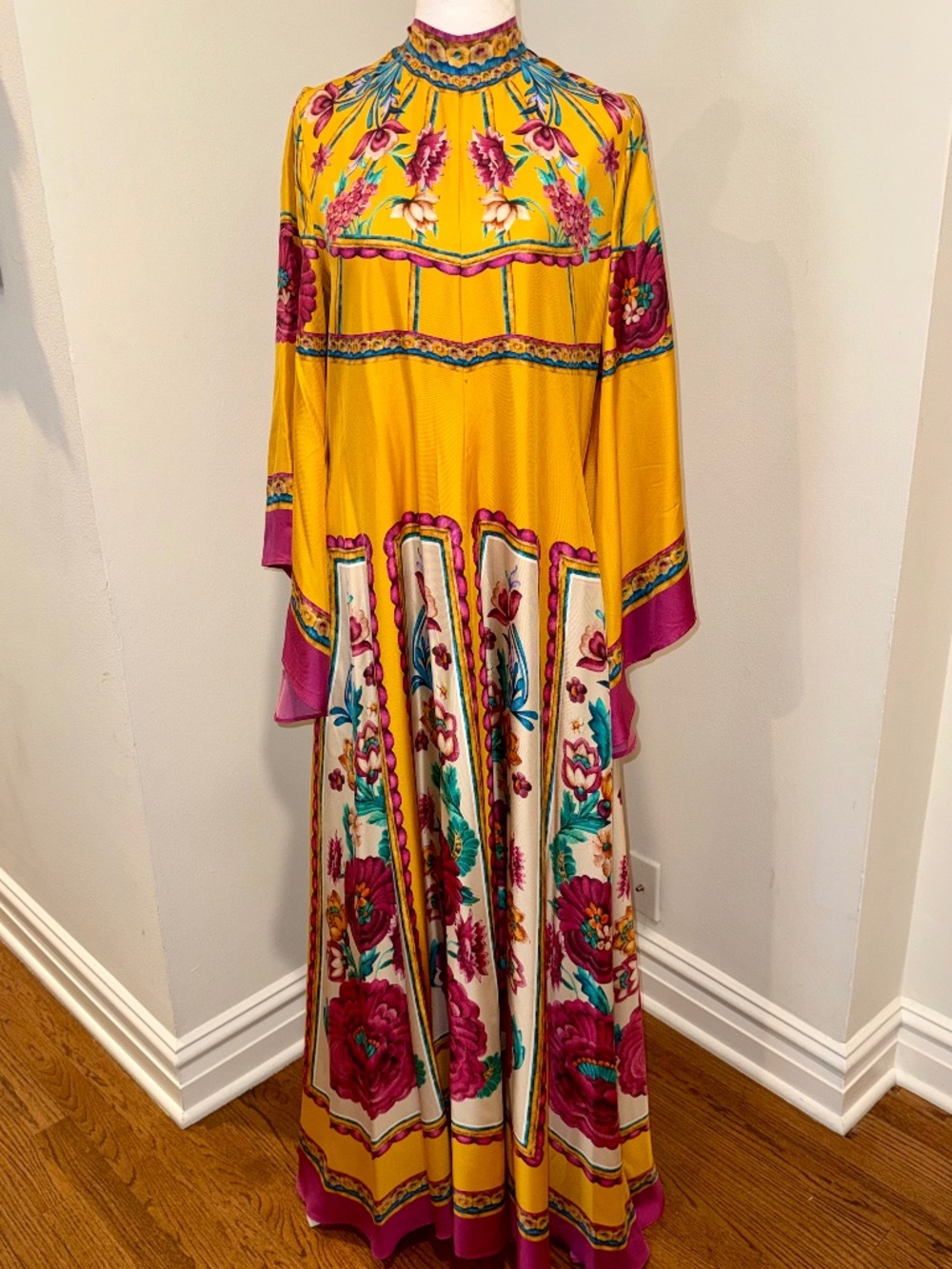 Stunning  LA DOUBLE J Silk Magnifico Dress Size M Floral Pattern Made in Italy